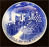 1968 Royal Copenhagen Christmas In Church plate