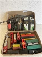 2 BOXES - HO TRAIN SET WITH TRACK