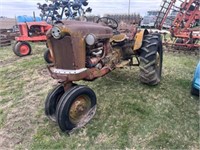 Ford 900 tractor