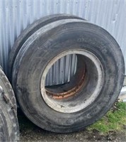 Tires and wheels 10.00R20