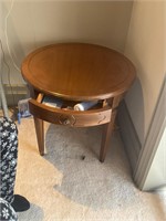 Vintage drum style table