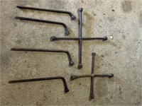 Lug Wrenches ( 2- 4 ways)