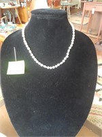 Vtg Beads Necklace