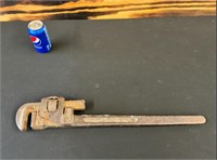 Trimo Pipe Wrench ( NO SHIPPING)