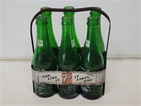 7-Up 6 Pack Carrier with Bottles