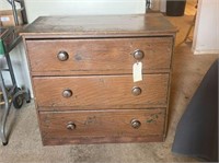 VERY EARLY 3 DRAWER PINE CHEST, CIRCA