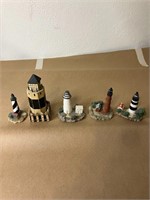LOT OF SMALL DECORATIVE LIGHTHOUSES