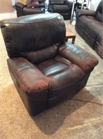Electric leather lift recliner (lots 100, 101, 102