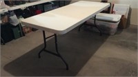 6 foot white table