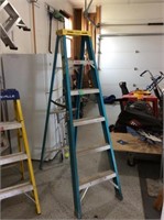 Blue 6 foot step ladder