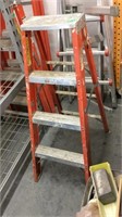 4" step ladder, orange