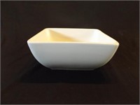Chef-ol-o-gy Square serving bowl 8½"-heavy