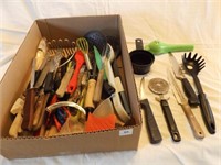 Utensil drawer! Knives, ladles, strainer, scrapers
