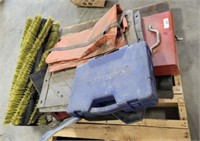 PALLET- TOOL CASES, MUD FLAPS, 36IN SWEEPER