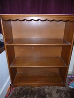 Compact Wood Upright Display / Book Shelf