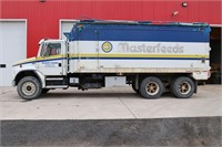 1996 FREIGHTLINER 106 TANDEM GRAIN TRUCK