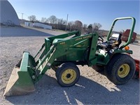 John Deere 955 Tractor w/ 420 Bucket