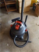 Shop Vac-looks not used very much-powers on