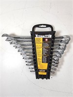 LIKE NEW Titan 11pc Combination Wrench Set