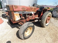 IH 284 TRACTOR