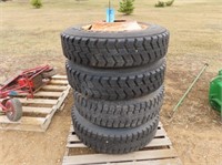 (4) 255/70R22.5  Truck Tires #