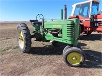 1949 JD B Tractor #250732