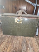 SMALL LOCKING TOOL CHEST & CONTENTS