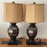 Pair of End Table Lamps w/Shades