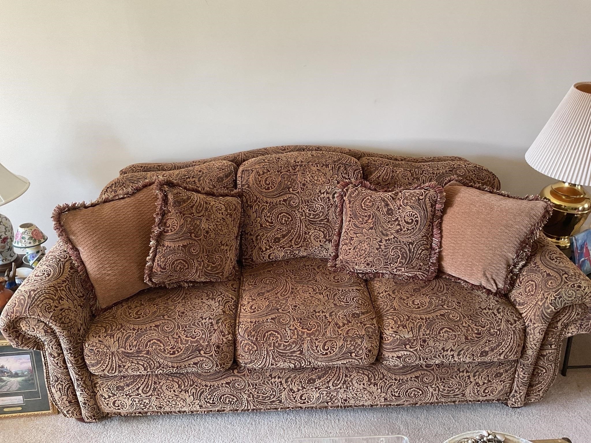 Couch 6’