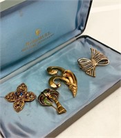 Estate Brooches 4 pcs , box not included