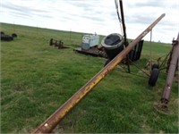 GRAIN AUGER ON WHEELS, 22'X5" GAS MOTOR BUY AS IS