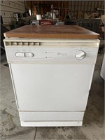 Maytag dish washer