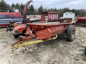 New Holland 329 Manure Spreader