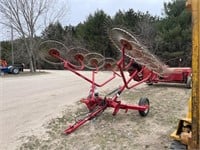 Gehl 420 10 wheel rake