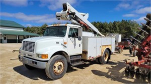 1999 International 4700 DT466 Boom Truck