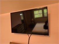 Insignia 32" Flat Screen TV