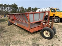 Meyer Tri-cycle front feeder wagon 20'