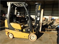 YALE 40VX FORK LIFT