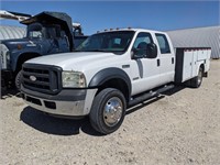 2007 Ford F450 w/ Service Bed
