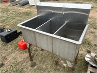 3 bay stainless sink