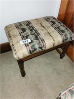 26 X 18 UPHOLSTERED  SEAT  WOOD SITTING BENCH