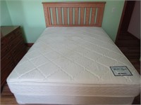 QUEEN SIZE BED - BRING HELP TO REMOVE