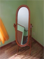 DRESSING MIRROR