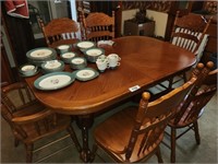 OVAL DINING ROOM TABLE- 2 CAPTAINS, 4 CHAIRS