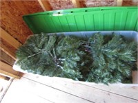 7 1/2FT ARTIFICIAL CHRISTMAS TREE - HAS INDIVIDUAL