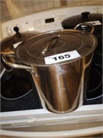 16" COVERED STOCK POT