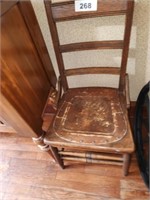 WOOD ANTIQUE DINING CHAIR