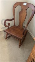 ANTIQUE ROCKING CHAIR