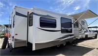 FF 2012 Keystone Cougar 327 Camper