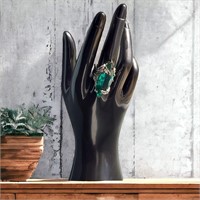 Victorian Royale Green Color LARGE Statement Ring
